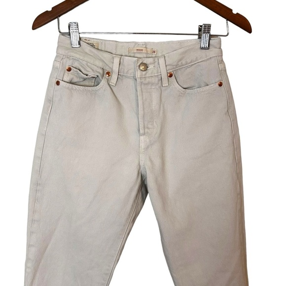 Levi's Wedgie Icon Fit in Neutral Ground - Picture 8 of 16